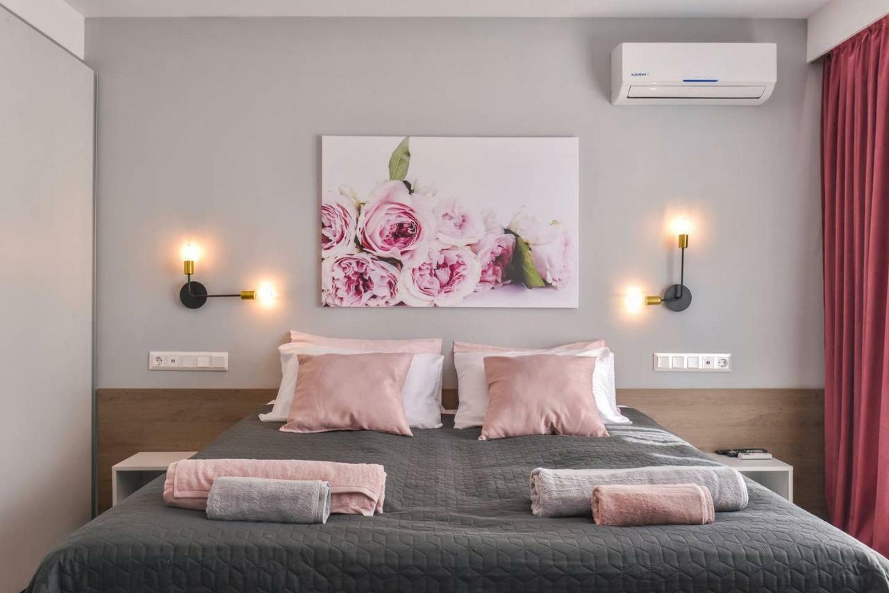 Rose One Bedroom Designer Apartment In City Centre By Flat Mаnager Sofie Exteriér fotografie