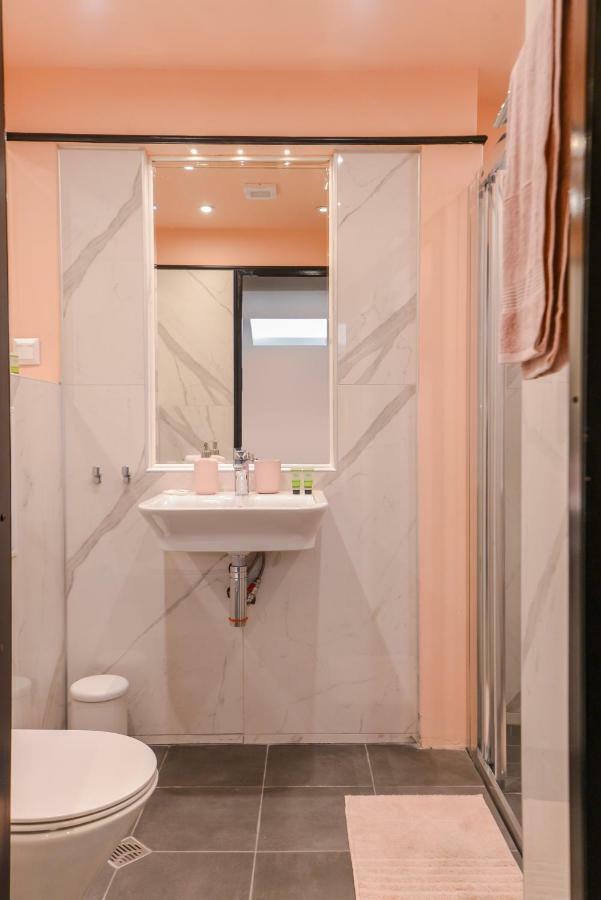 Rose One Bedroom Designer Apartment In City Centre By Flat Mаnager Sofie Exteriér fotografie